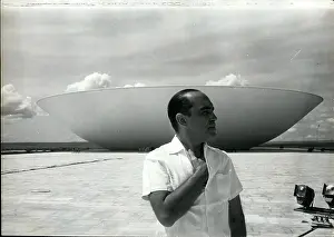 Niemeyer: Architecture - Construction - Design - Housing