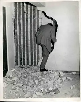 Barricaded: Architecture - Construction - Design - Housing