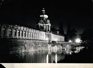 Zwinger: Architecture - Construction - Design - Housing