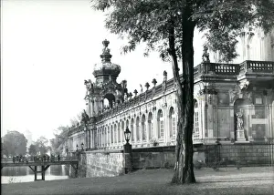 Zwinger: Architecture - Construction - Design - Housing