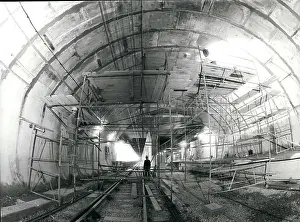 Halles: Architecture - Construction - Design - Housing