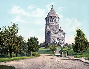 Lakeview: architecture - memorial - James A. Garfield - Cleveland