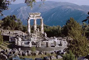 Delphi: Architecture - ruins - Delphi - Greece