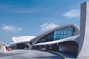 Saarinen: Architecture - Twa - Airport - Modern