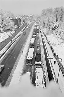 Hornsey: Archway Road in Winter