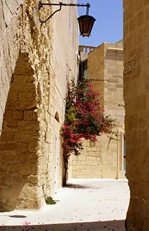 Mdina: Archway and walls, Mdina