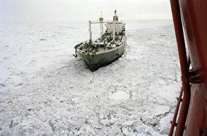 Locked: Arctic region, 1983