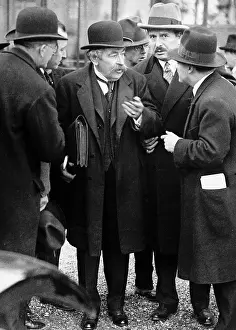 Briand: Aristide Briand speaking with journalists