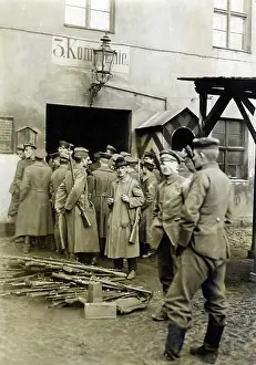 Overthrow: Armament of revolutionary troops in Berlin, 1919