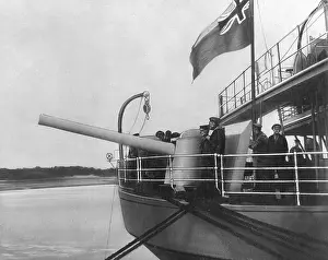 Freighters: Armed British steamship, 1915