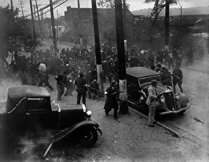 Sheriffs: Armed deputy sheriffs attacking pickets in Pittsburgh