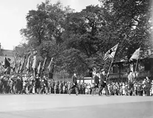 Cenotaph: Armistice celebration with military parade