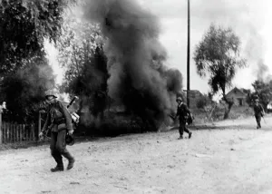 Kept: Armored infantrymen on the Eastern Front, 1944