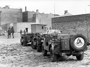 Moritzplatz: Armored units of the US Army at Berlin checkpoint
