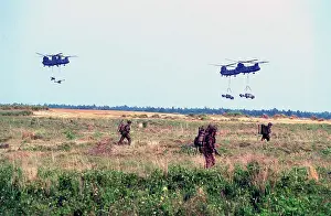 Bragg: US Army Chinook CH-47's ferry in British ?