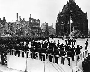 Frauenkirche: US Army parade in Nuremberg, 1945