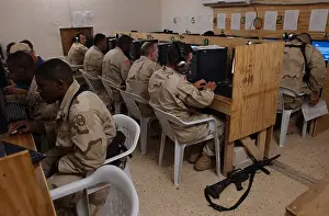 Laptops: US Army soldiers e-mail their families before ?