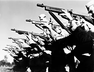 Tommygun: US Army trainees learn to fire the snubnose ?