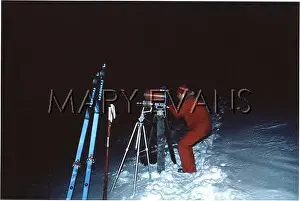 Hessdalen: Arne Thomassen setting up observation equipment