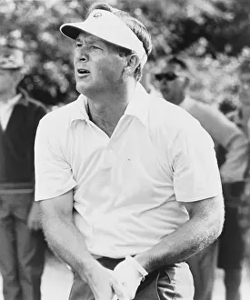 Rs2wn: Arnold Palmer watching the flight of his ball