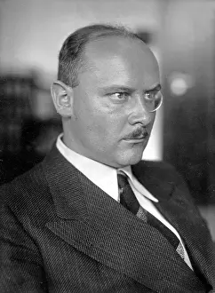 Bronner: Arnolt Bronnen, 1932