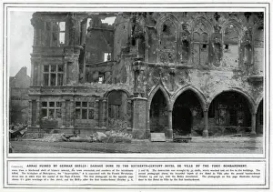 Wrecking: Arras ruined by German shells