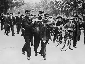 Protester: Arrest of a communist protester in Paris, 1924