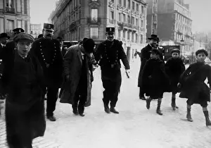 Pickpocket: Arrest of a thief in Paris, 1912