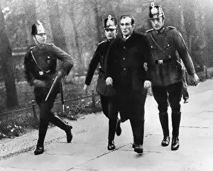 Schutzpolizei: Arrest of an unemployed, 1931