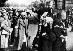 Shoa: Arrival in a concentration camp
