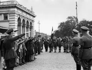 Schooling: Arrival of ethnic German holiday children from