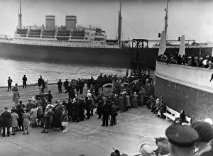 Ashore: Arrival of an immigrant ship
