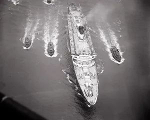 Rge001: Arrival of the Ocean Liner Ship Ss Andrea Doria