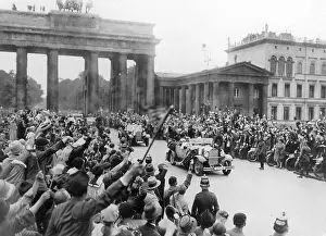 Cheered: Arrival of the ocean plane after the Atlantic crossing in Be