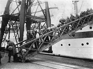 Troup: Arrival of the troup ship Lancashire in Southampton