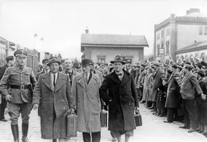 Travelers: Arrival at the Westbahnhof in Vienna, 1938