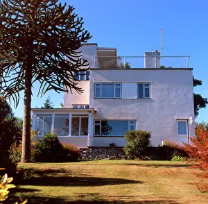 Agatha: Art Deco home, Churston