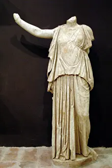 Mithological: Artemis, goddess of hunting