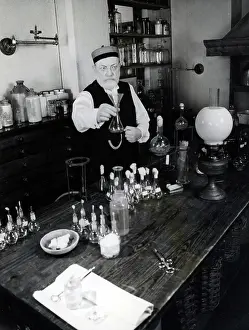 Microbe: Arthur Lowe as Louis Pasteur in BBC TV series
