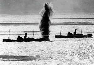 Sink: Artillery fights against allied freighters, 1940
