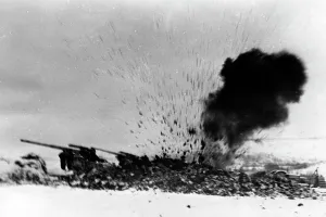 Bend: Artillery fire on the Eastern Front, 1943