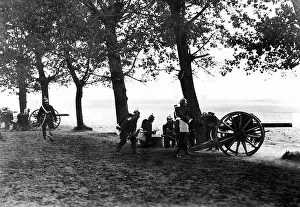 Cannons: Artillery during maneuvers, 1900