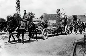 Eastwards: Artillery is on the march in the East, 1915