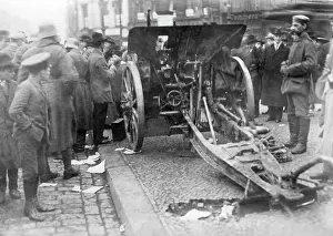 Polling: Artillery protects the polling station, 1919