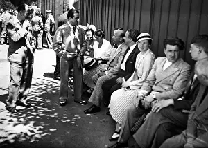 Bustle: Artists of the Bayreuth Festival during a break, 1933