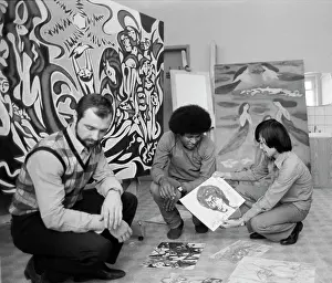 Nicaragua: Artists at lake Senezh
