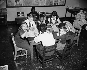 Minorities: Arts and crafts lesson at school
