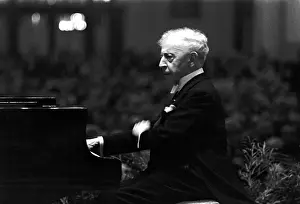 Smetana: Artur Rubinstein - piono player - master
