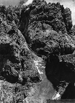 Dolomite: Ascent at the Italian high mountain front, 1918