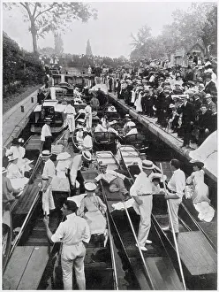 Boulters: Ascot Sunday up the River Thames 1905